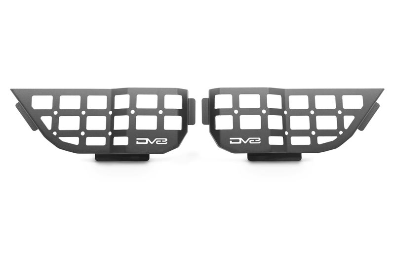 DV8 Offroad ألواح جيب DV8 Offroad Molle لجانب الباب الخلفي لسيارات جيب رانجلر JL من 2018-2025 و جيب غلادياتور JT من 2020-2025 | تصميم Molle يسمح بحلول متعددة لتركيب المعدات - Image 1