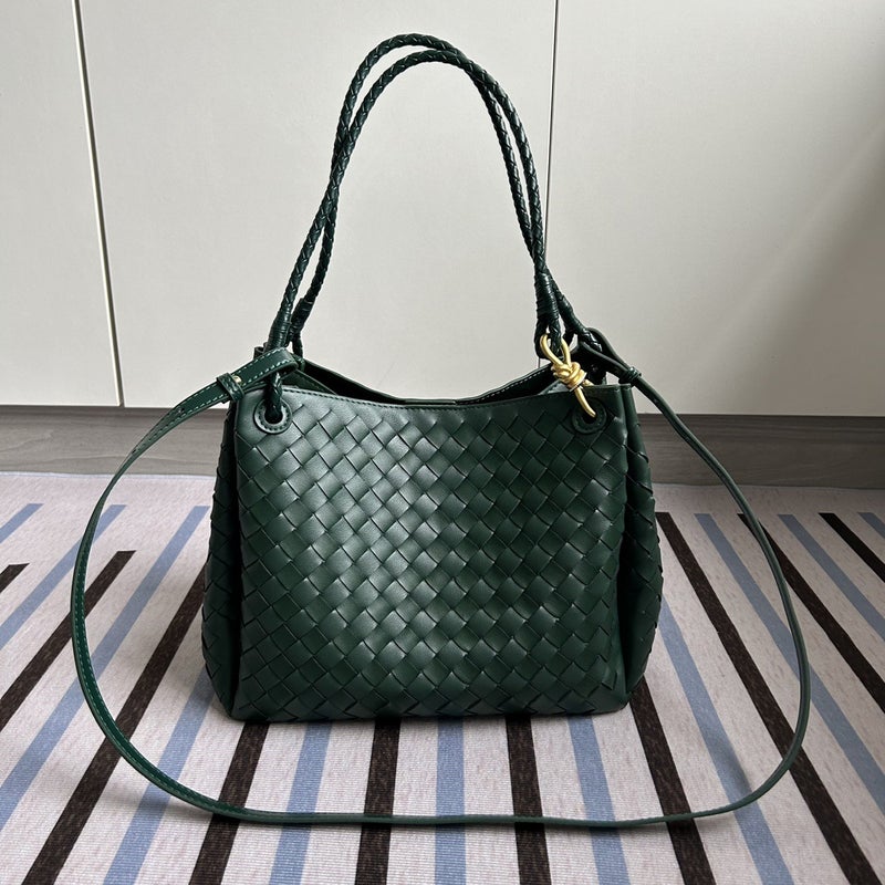 2025 Autumn/Winter Large Parachute Bag Fashionable Genuine Leather Women'S Bag Woven Handbag Single Shoulder Crossbody Bag - Image 5