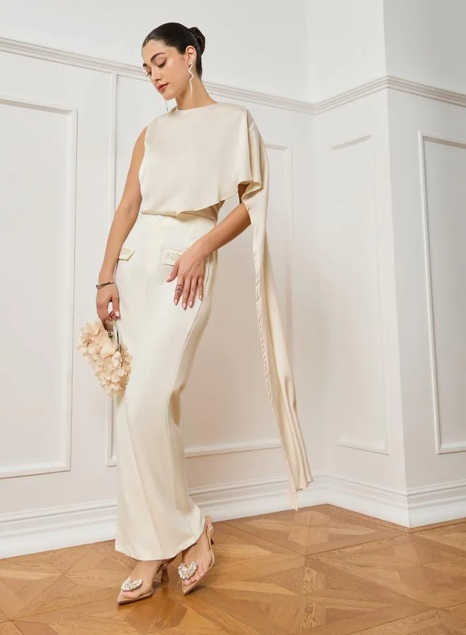 ستايلي بلوزة ساتان بوشاح وتصميم غير متماثلة