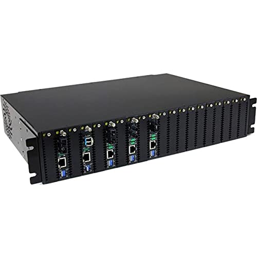 StarTech.com Multimode (MM) LC Fiber Media Converter for 1Gbe Network - 550m Range - Gigabit Ethernet - 850nm - with SFP Transceiver , TAA (ET91000LC2) - Image 3