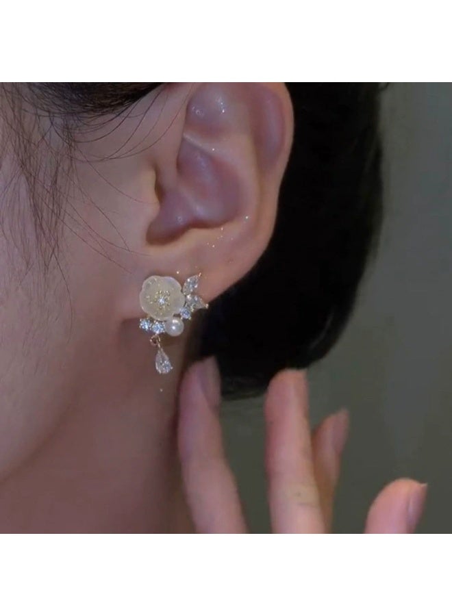 Goolsky French Pearl Flower Stud Earrings for Women – Luxury Vintage Minimalist Elegant Earrings, Pearl Flower Motifs S925 Silver Posts Hypoallergenic, Office Daily Weddings Eid Wear - Image 4