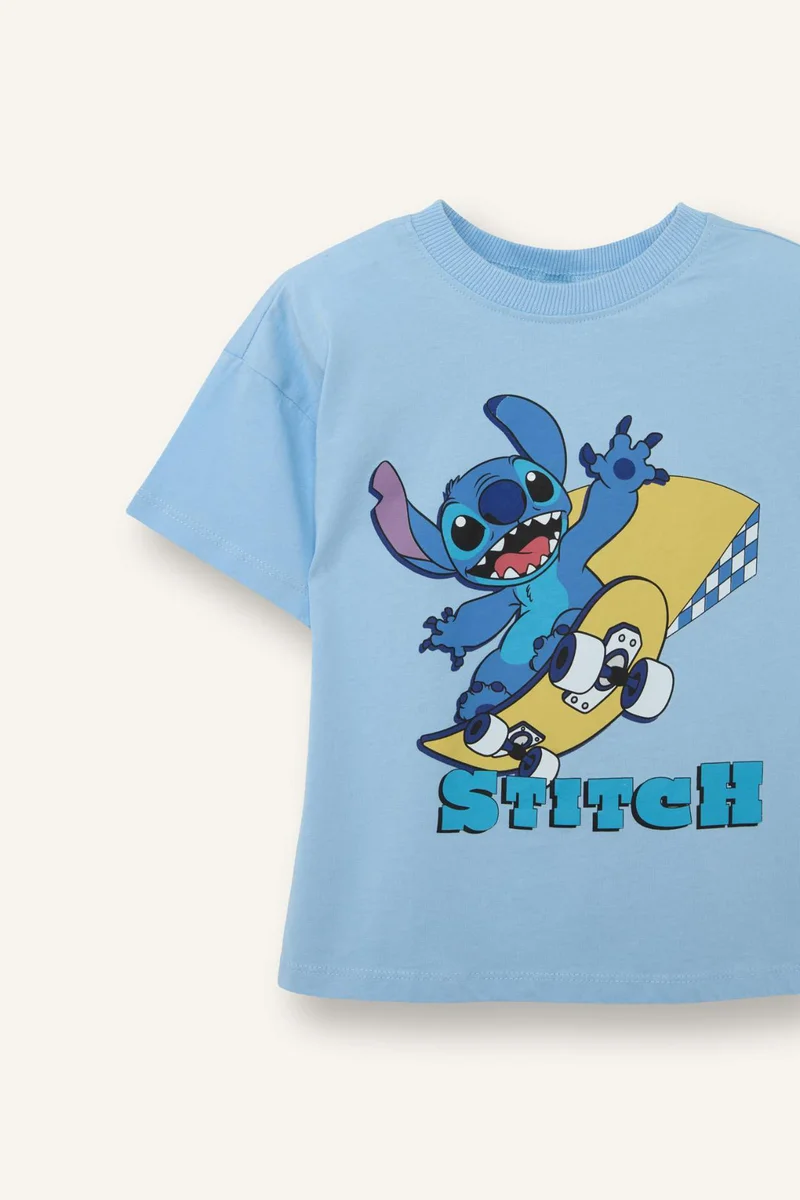 ديفاكتو Regular Fit Lilo &amp; Stitch Licensed Short Sleeve T-Shirt