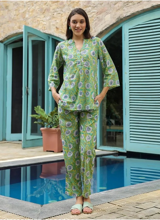 سانسكريتي هومز Printed Pure Cotton Top With Trousers Co-Ords