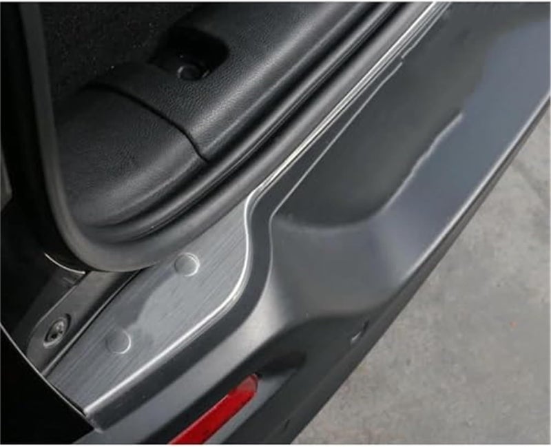 Vuzmode Rear Bumper Protector for Jeep Cherokee 2014-2016 - Image 5