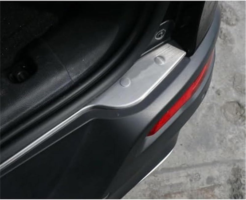 Vuzmode Rear Bumper Protector for Jeep Cherokee 2014-2016 - Image 3