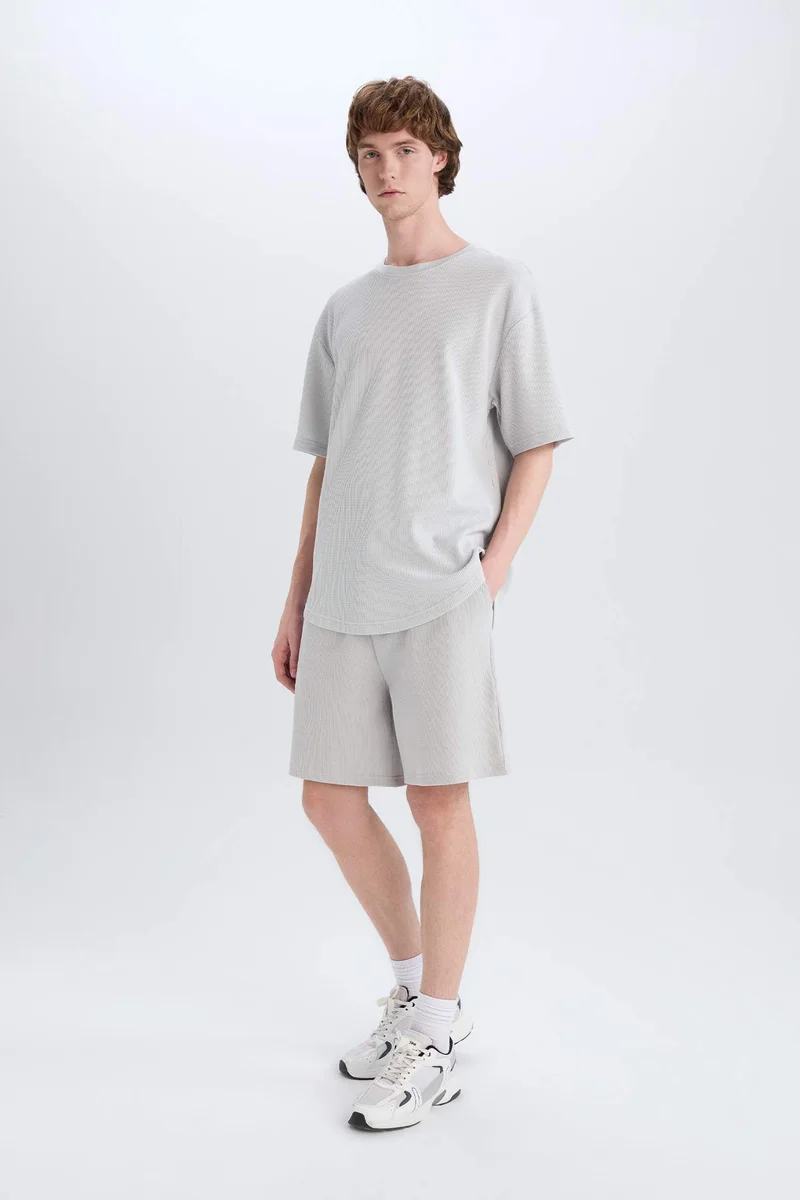 ديفاكتو Boxy Fit Crew Neck Basic Waffle T-Shirt