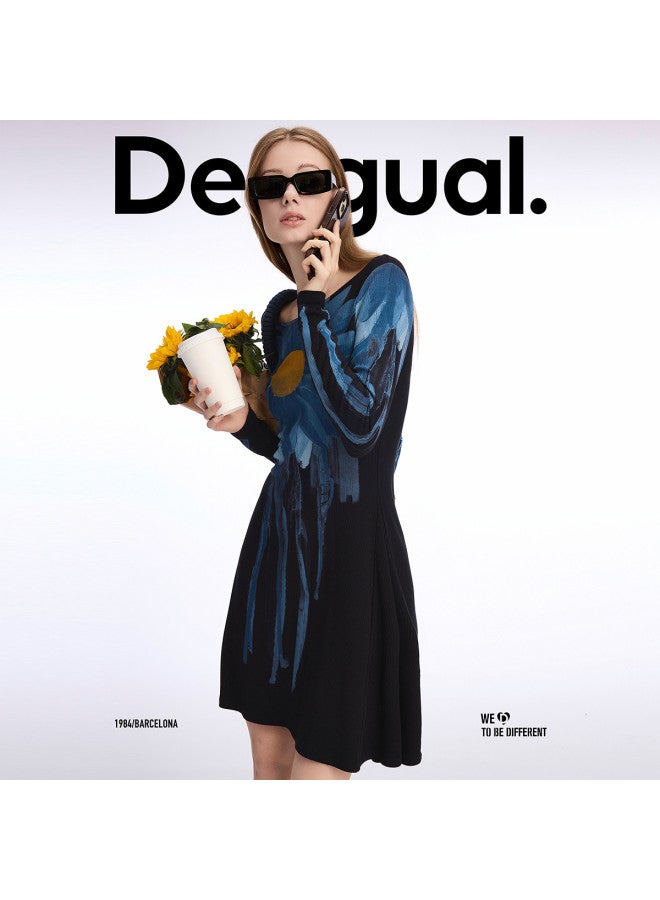 DESIGUAL فستان ميدي بأكمام طويلة و ياقة دائرية مزين بطبعة الأقحوان المرسومة يدويًا - Image 3