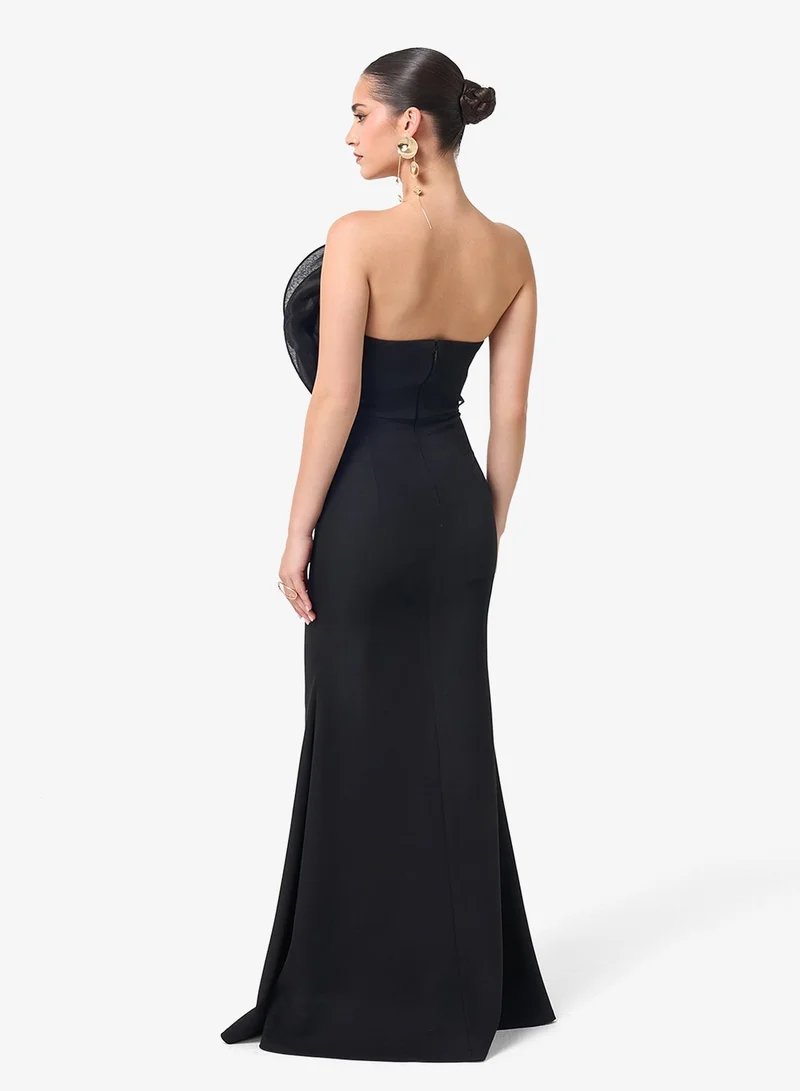 ثريدز باي اجوني فستان ماكسي ضيق بكتف مكشوف