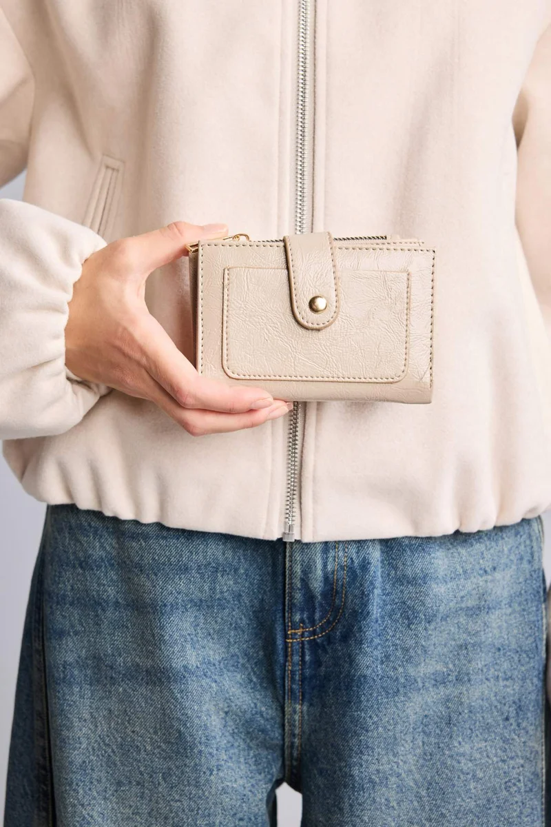 Woman Faux Leather Wallets
