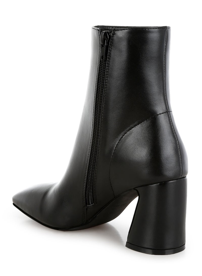 لندن راج أحذية الكاحل ذات المقدمة المربعة من لندن راغ للنساء باللون الأسود - Image 3