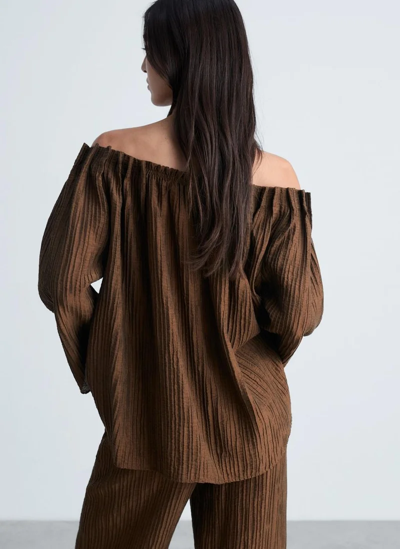 مانجو Textured Gathered Blouse