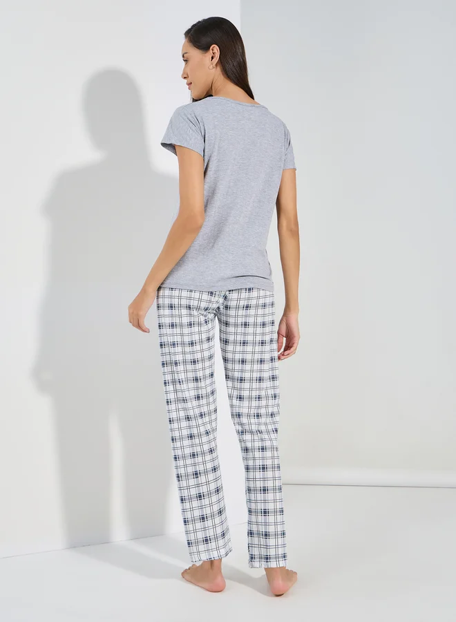 Styli Styli Do Not Disturb Slogan T-Shirt and Checked Pyjama Set