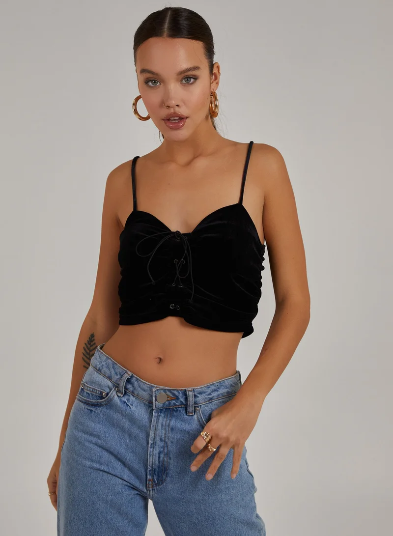 بينك فانيلا كورسيه قصير برباط