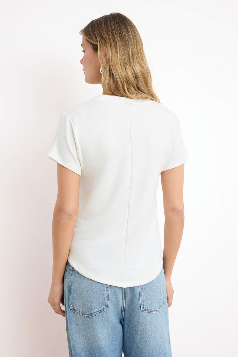 trendyol Ecru V-Neck Regular/Normal Fit Knitted T-Shirt Twoss25Ts00196 - Image 4