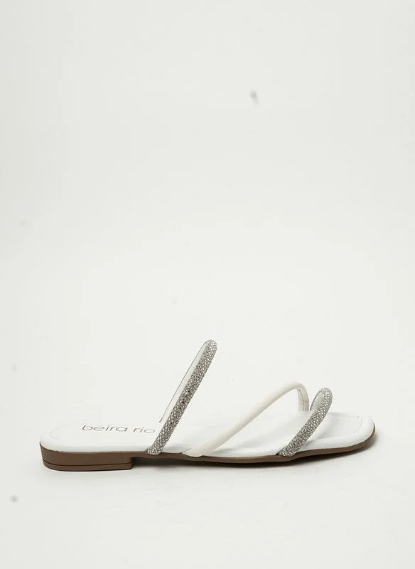 Flat Sandals for Women – Stylish Ladies Flat Sandals & Comfortable Flat Slippers