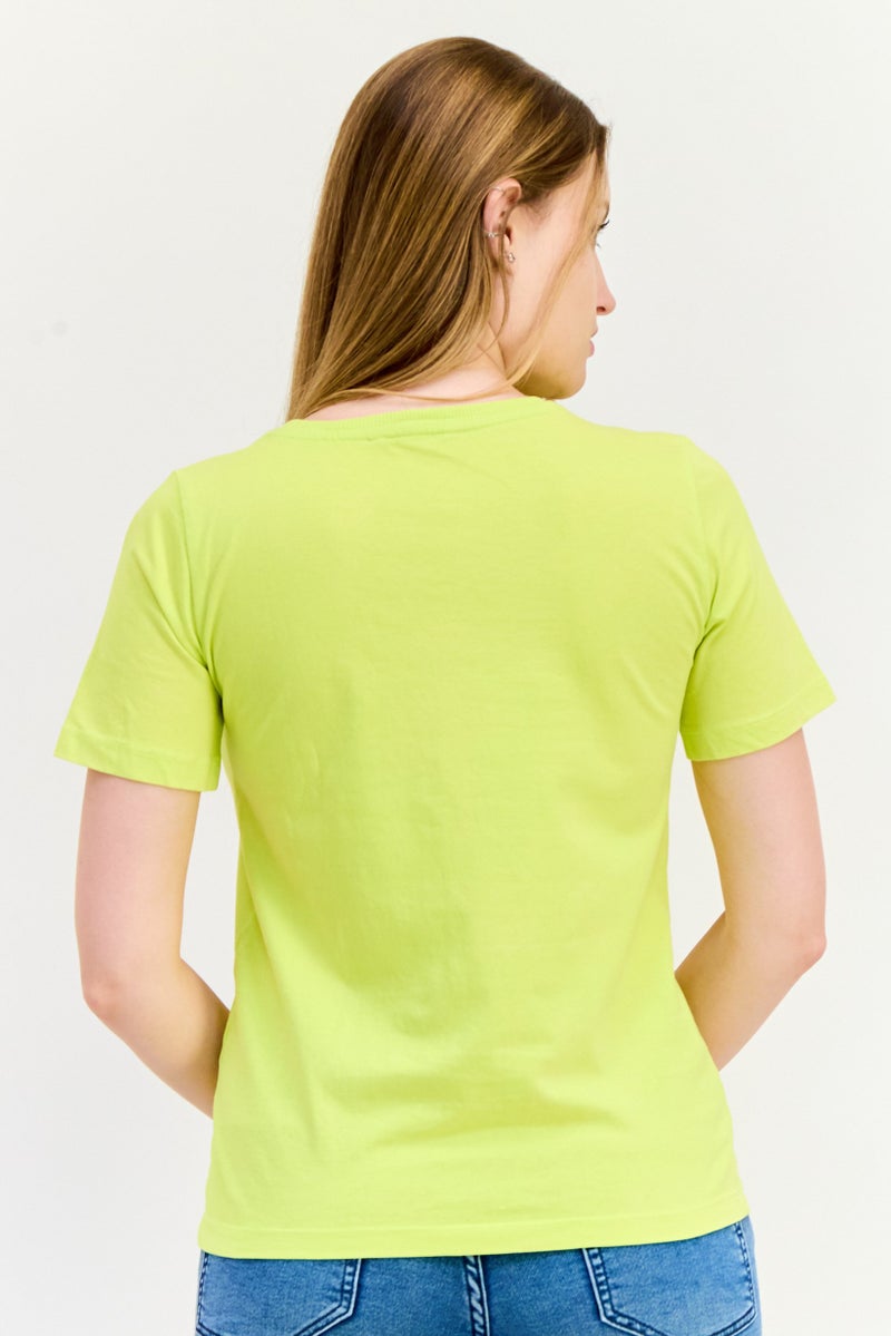ONLY تي شيرت نسائي بأكمام قصيرة وياقة دائرية بطباعة جرافيك، لون ليموني - Image 4