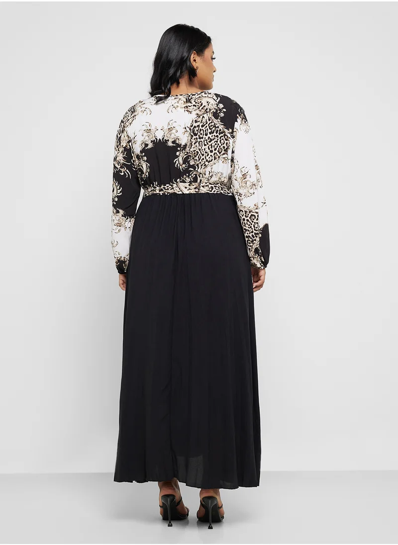 ايلا بلس Motonal Print Dress With Pleats