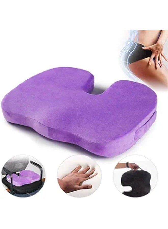 ارينا يمنح مسند جلوس تجربة جلوس مريحة ومستقرة سواء كنت تسترخي لمشاهدة التلفاز، أو تقرأ كتاب. يتميز بتصميمه المريح الذي يدعم الظهر والخصر بشكل مثالي، مما يساعد على تقليل الضغط على العمود الفقري.  مزايا المنتج:  منتج عملي وأنيق يعكس الراحة والاهتمام بالتفاصيل.   وسادة U شكل لا يضيف فقط لمسة جمالية وإنما يقدم دعم فعلي للظهر والرقبة.  الهيكل الداخلي مصنوع من إسفنج عالي الكثافة يوفر الثبات والراحة.  الغطاء الخارجي يتمتع بملمس ناعم وسهل التنظيف.  يمكنك نقله بسهولة من غرفة إلى أخرى، وهو مناسب لجميع أفراد العائلة.  مسند ظهر شكله العصري يندمج بسلاسة مع ديكور المنزل. - Image 2