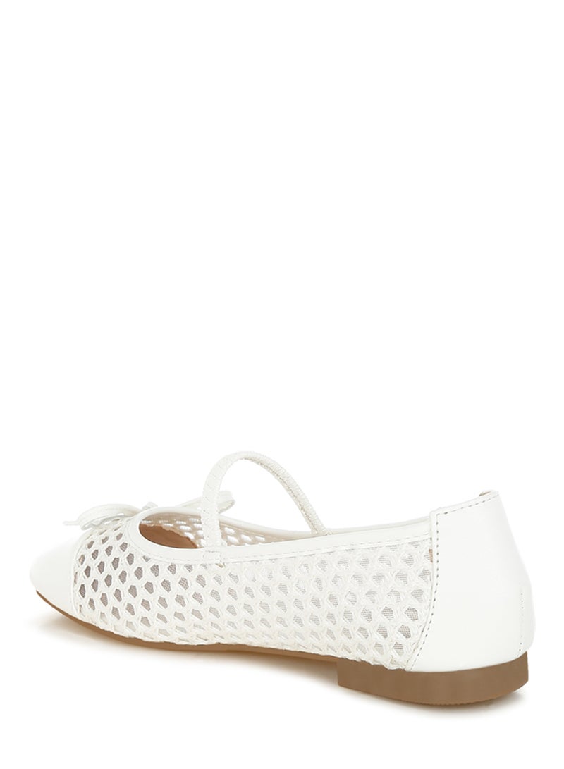 لندن راج راقصة باليه بتفاصيل فيونكة منسوجة باللون الأبيض - Image 3