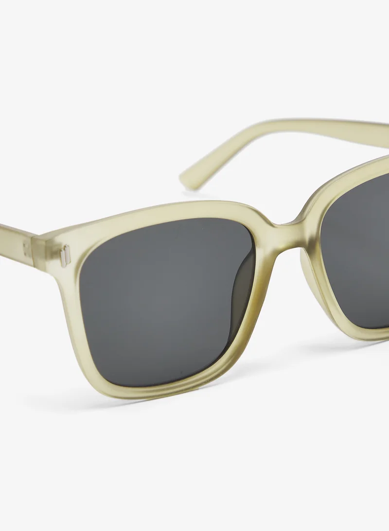 Robert Wood  Casual Wayfarer Sunglasses for Men | Best Price UAE
