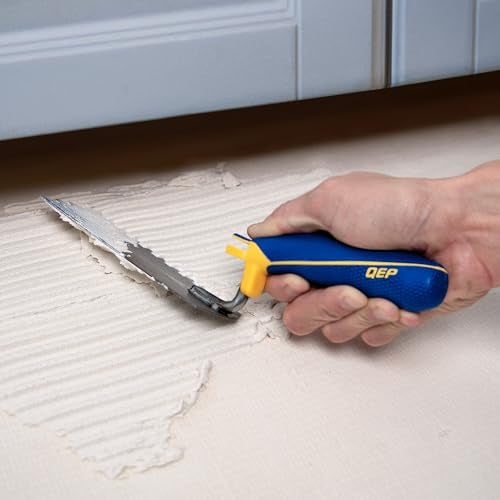 QEP 1/4 in. x 1/4 in. x 1/4 in. Comfort Grip Square-Notch Margin Flooring Trowel with Bucket Hook, Silver (42114) - Image 2