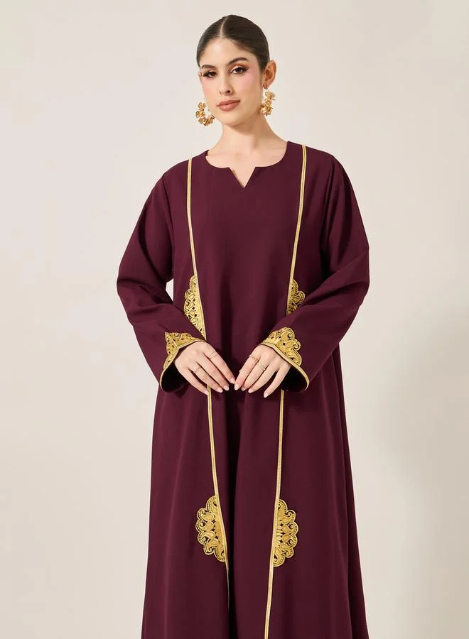 Styli Embroidered Lace Detail Notch Neck Jalabyia