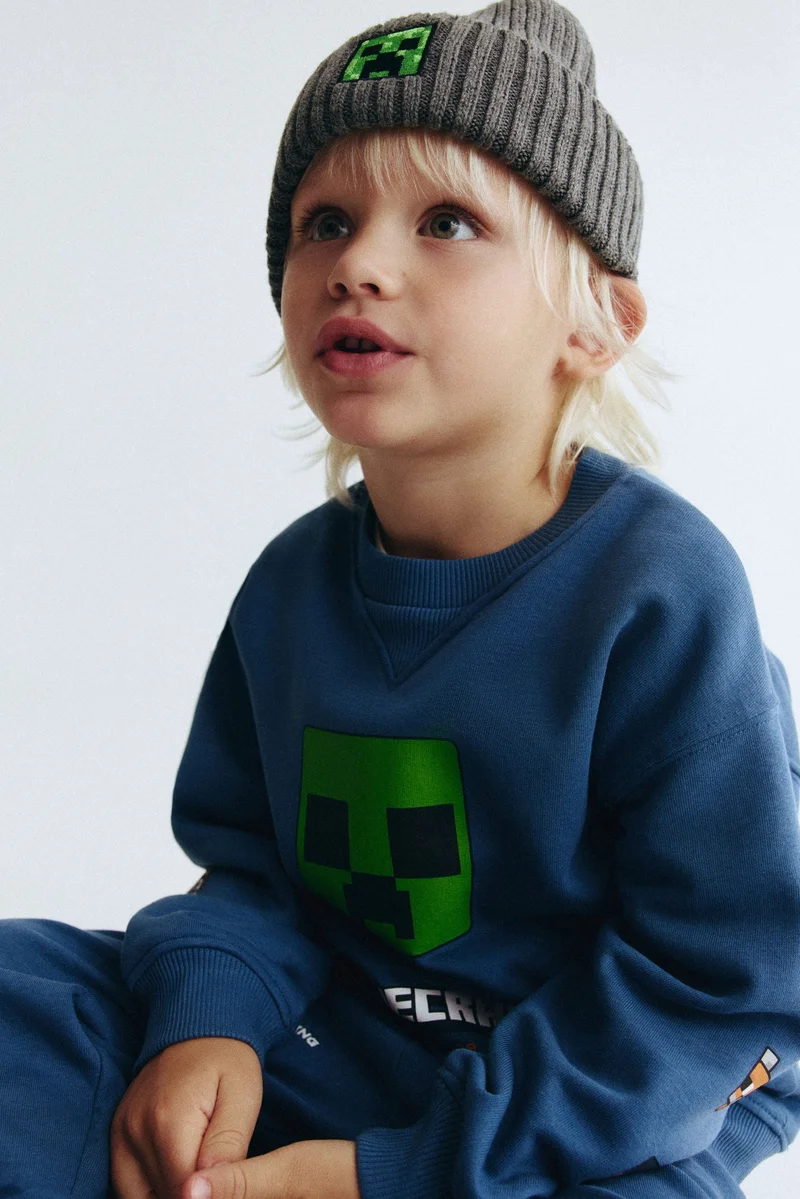 اتش اند ام طقم سويت شيرت مزين بطبعة - عبوة من قطعتين