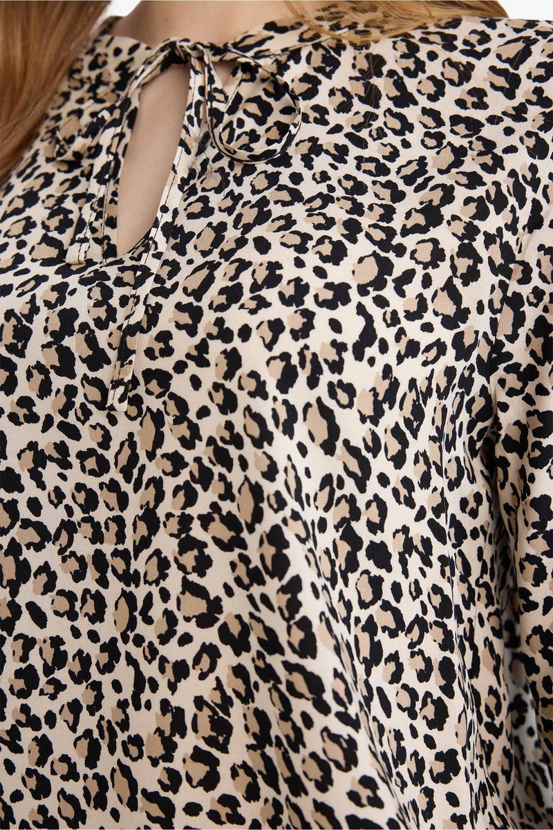 DeFacto Beige Woman Regular Fit Crew Neck Printed Long Sleeve Blouse Casual - Image 4