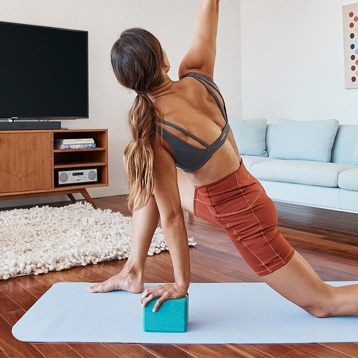 Manduka Begin Yoga Mat 68" - 5mm Cushioning | Comfortable, Lightweight & Reversible with Alignment Stripe | Budget-Friendly | 68 x 24 inches | Moon Black - Image 5
