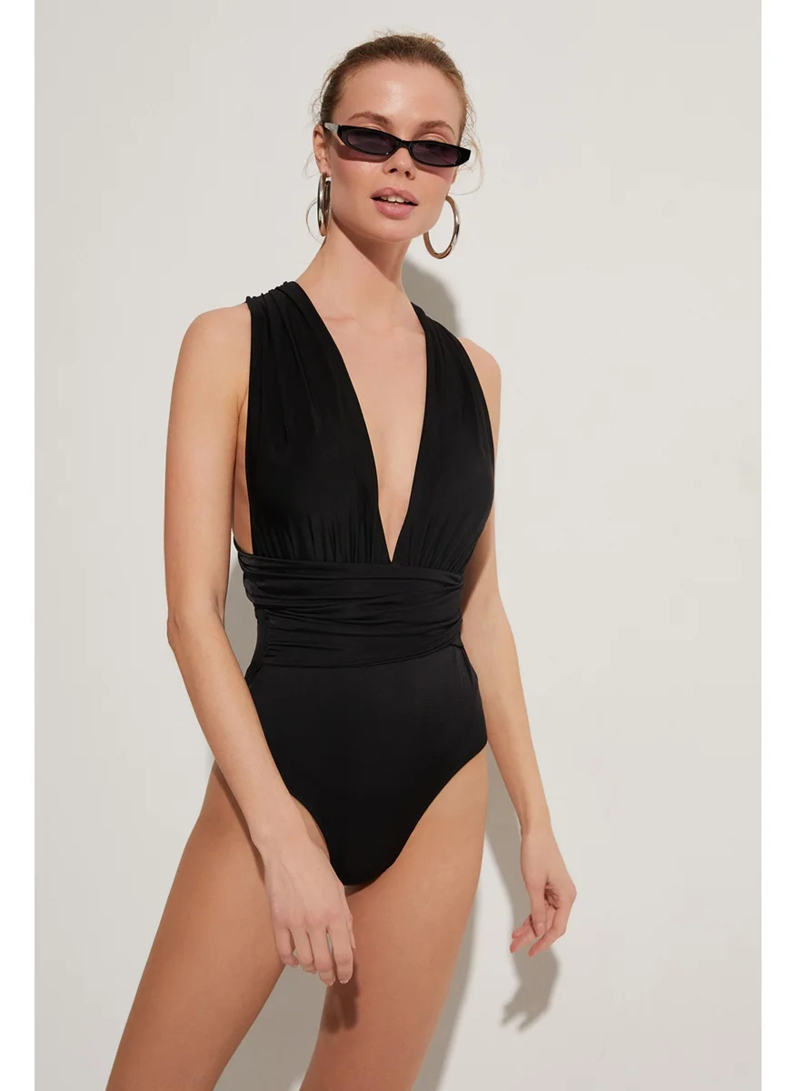 جون Deep V-neck Swimsuit