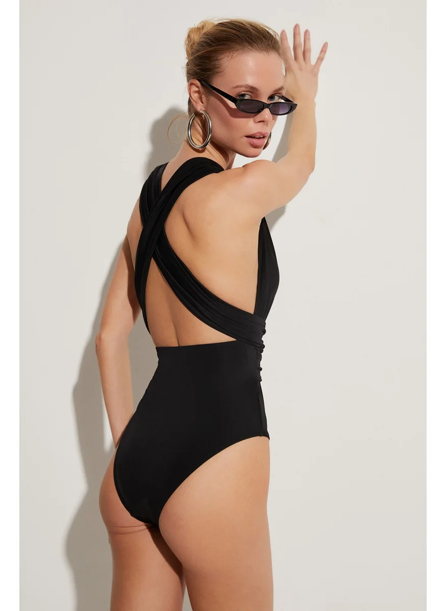 جون Deep V-neck Swimsuit