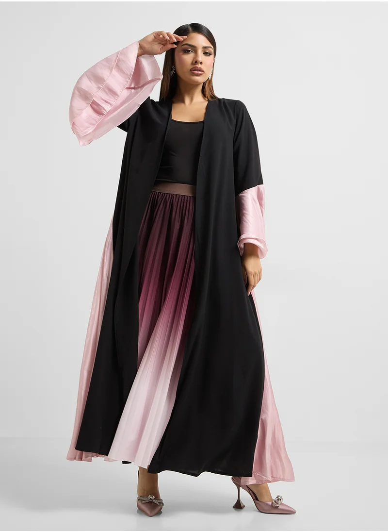 Khizana Contrast Toned Abaya With Ruffled Sleeve