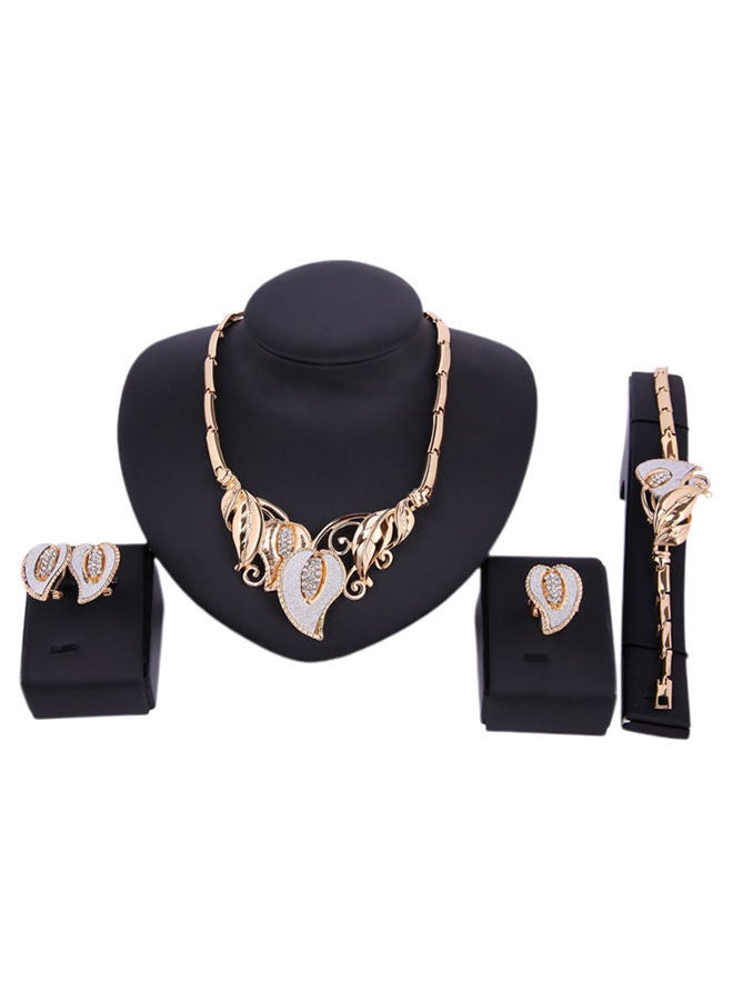 طقم مجوهرات من الذهب عيار 18قيراط مكون 4 قطع