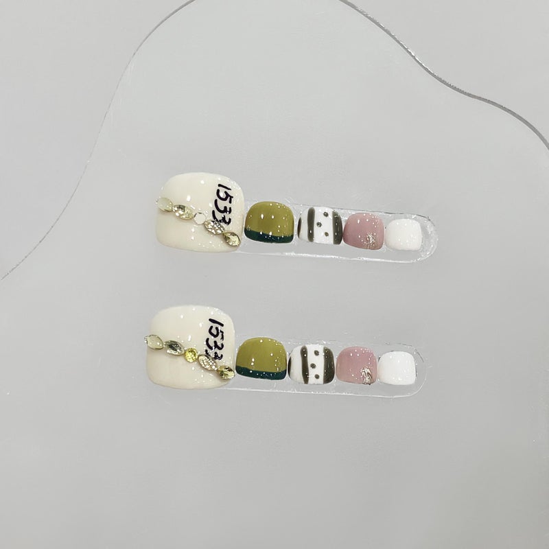 Foot Armor Handmade Green Nail Art Patch – Original Design for Women - Image 4