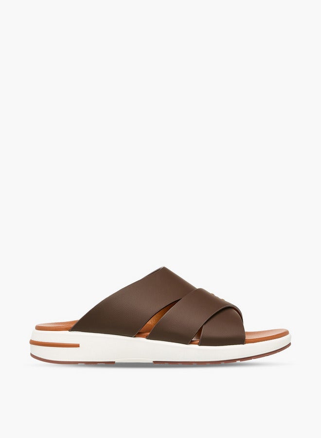 Le Confort صنادل رجال بتصميم حزام متقاطع مريحة - Image 3