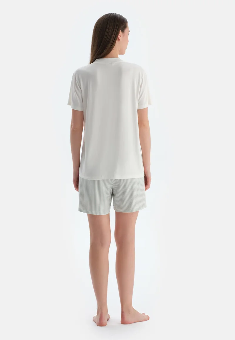 dagi Mid Rise White V Neck Cotton Blend T-shirt & Shorts Nightwear Set