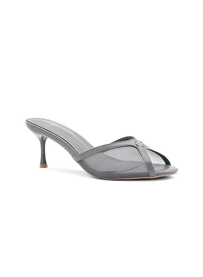 IconStyle Modern open-toe slipper with sleek silhouette.