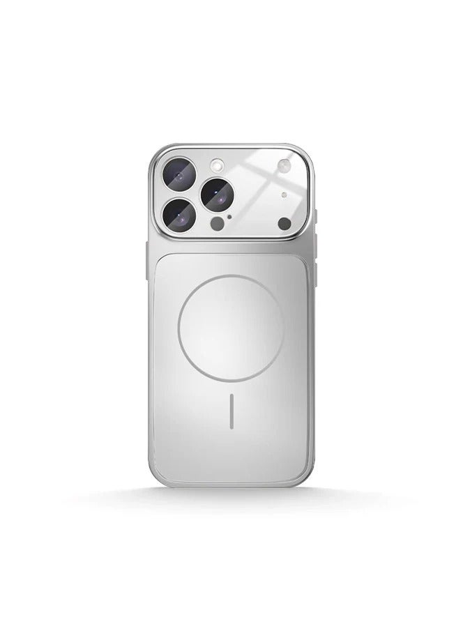 غطاء حماية خلفي فضي يقوم بتحويل آيفون 14 برو ماكس