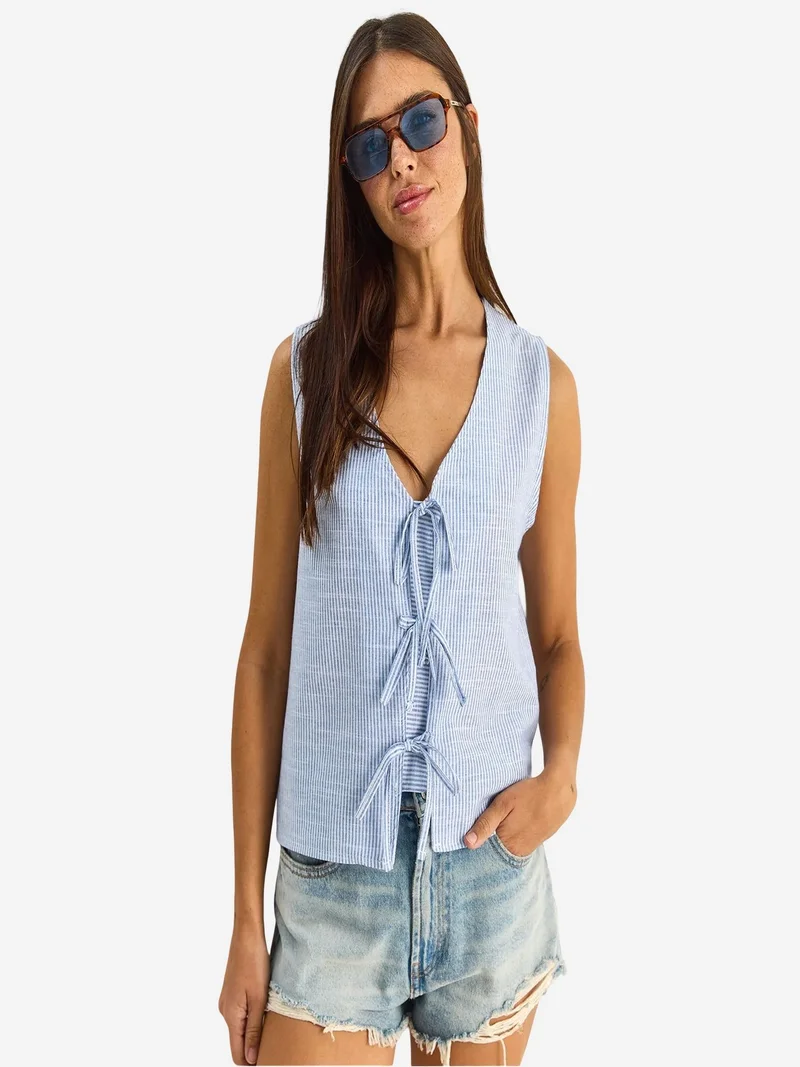 بيانكو لوتشي LUCCI Striped V-Neck Blouse with Tie Detail