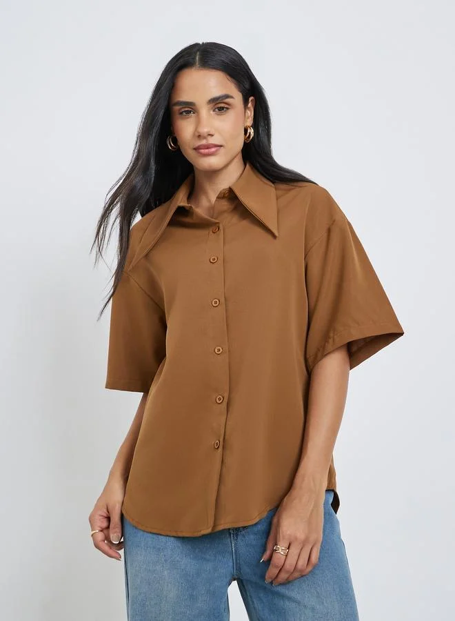Styli Styli Solid Buttoned Spread Collar Shirt