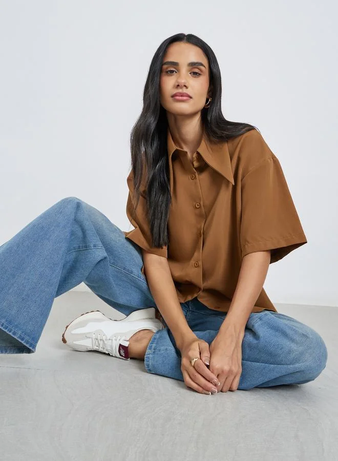 Styli Styli Solid Buttoned Spread Collar Shirt