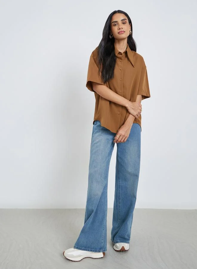 Styli Styli Solid Buttoned Spread Collar Shirt