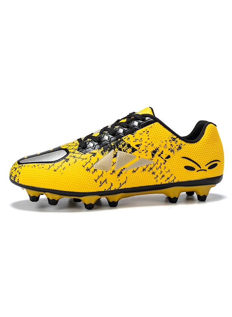 KUYING New Comfortable Football Shoes for Men And Women  - Image 1