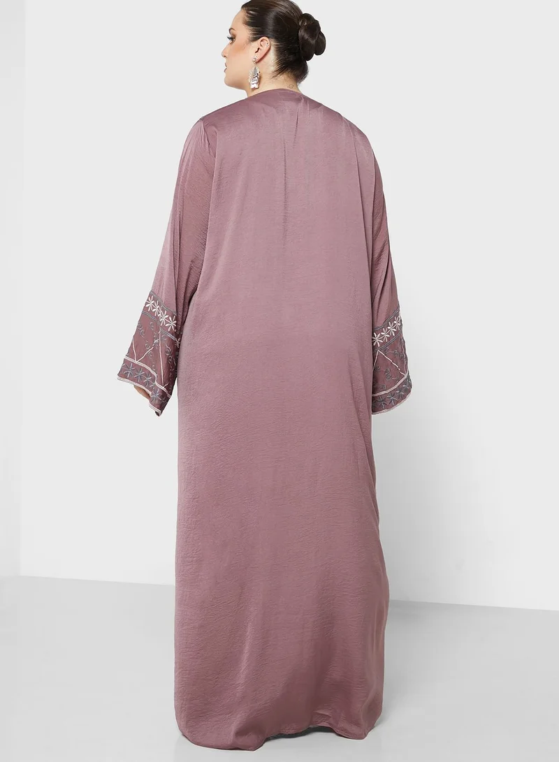 Hayas Closet Curve Open Front Embroidered Abaya