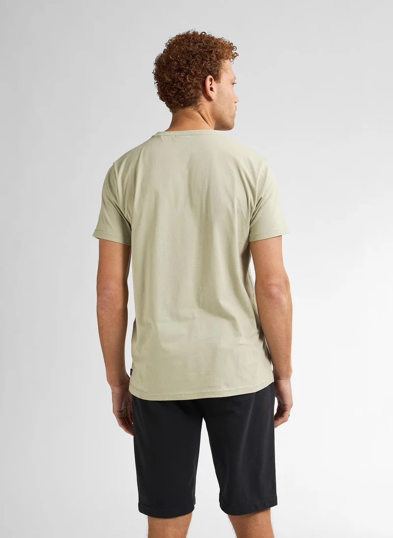 بترول اندستريز تيشيرت رجالي كلاسيك بطبعة