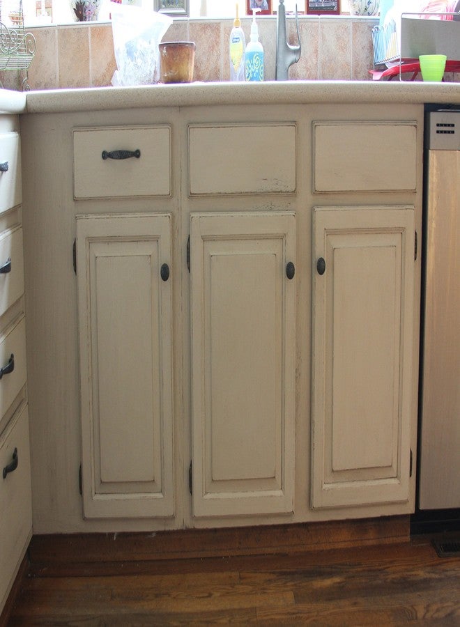 Howard Products Chalk-Tique Dark Paste Wax for Wood - Dark Chalk Paint Wax Polish - Enhance and Distress Home Décor - 6 oz - Image 3