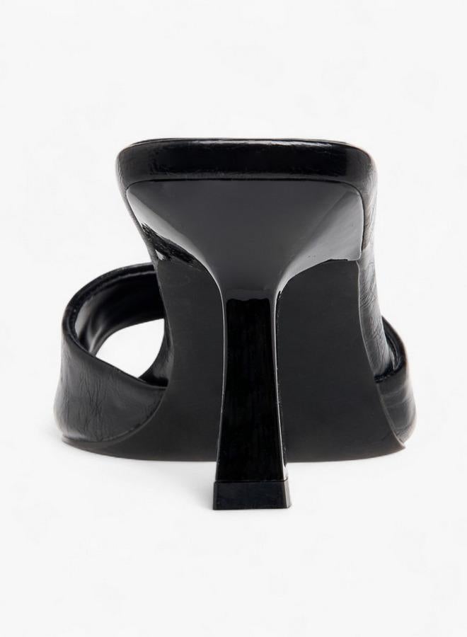 سيليست صنادل بكعب قطة بتفاصيل إبزيم للنساء - Image 5