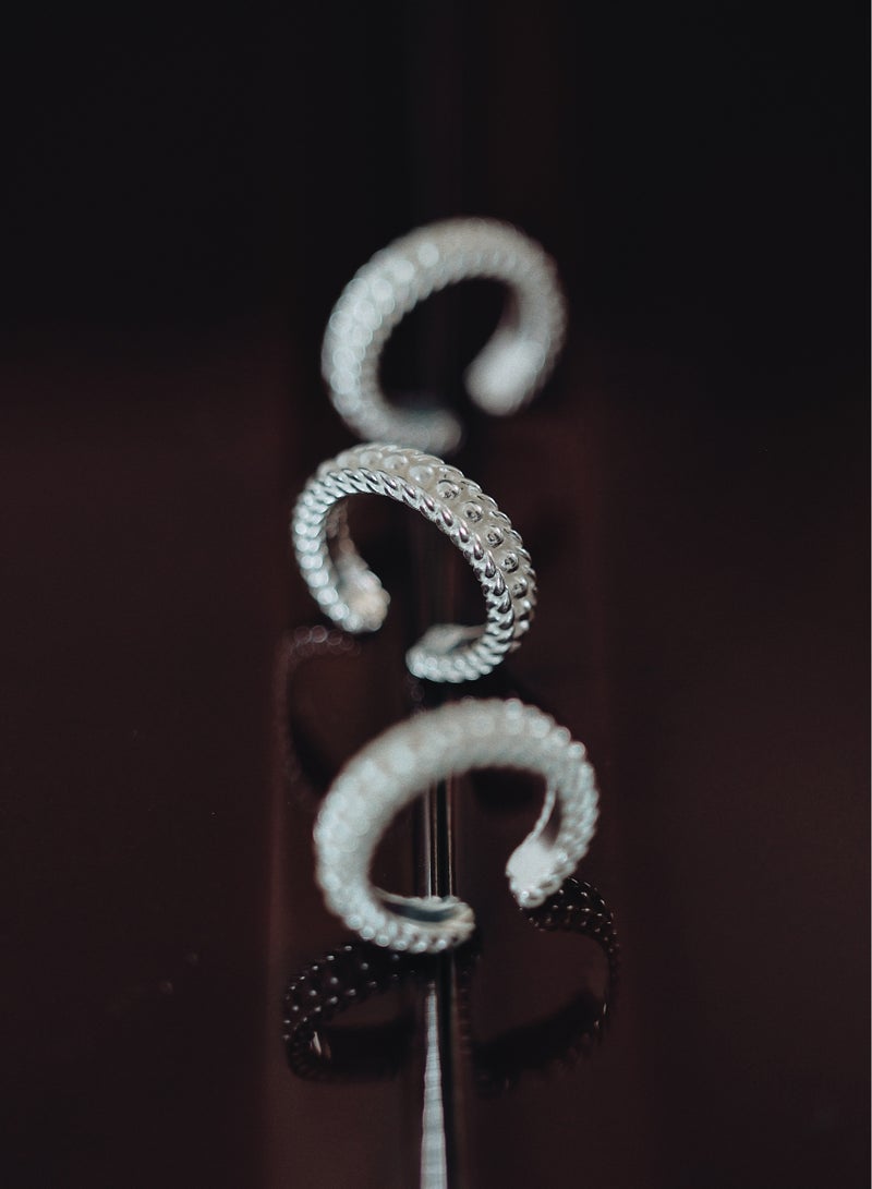 خاتم نسائي أبيض أنيق، بتصميم مفتوح قابل للتعديل، يناسب معظم المقاسات - Image 3