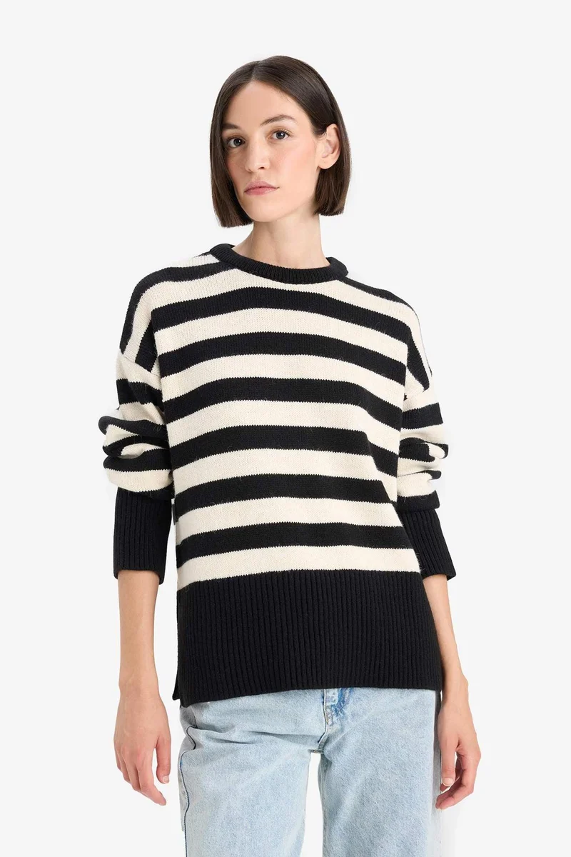 ديفاكتو Oversize Crew Neck Stripped Knitwear Pullover