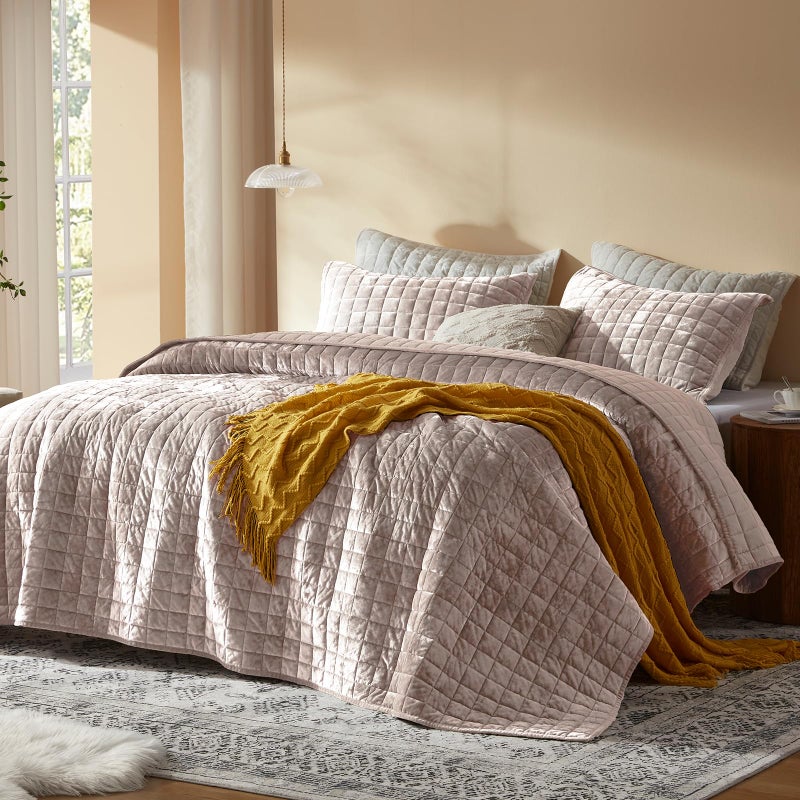 LEAONME Velvet Quilt Oversized California King-120''x120'', Lightweight Dusty Pink Comforter Set with 2 Pillow Shams, Oversized Bedspread Coverlet Quilted Bedding Set for All Season - Image 2